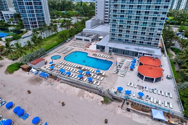 Building Photo - 19201 Collins Ave