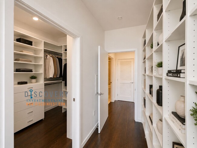 Building Photo - Uptown Place One Bedroom Condominium