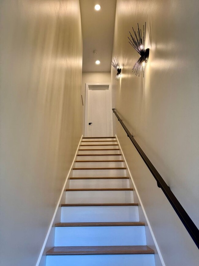 Building Photo - 1861 Zeta Way