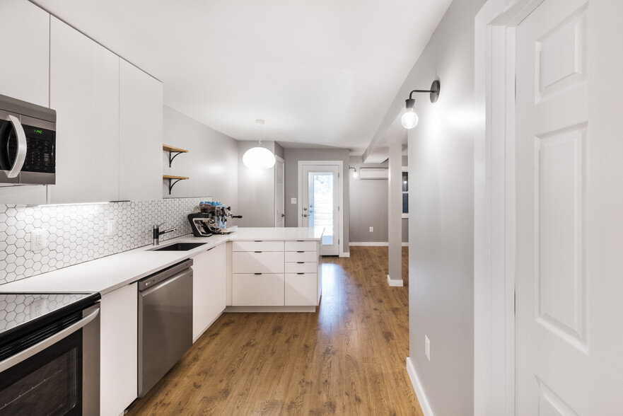 kitchen with view out front entrance - 523A Irving St NW