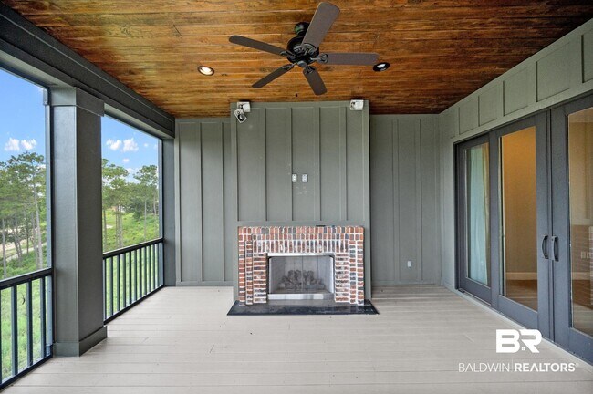 Building Photo - 32511 Water View Dr E