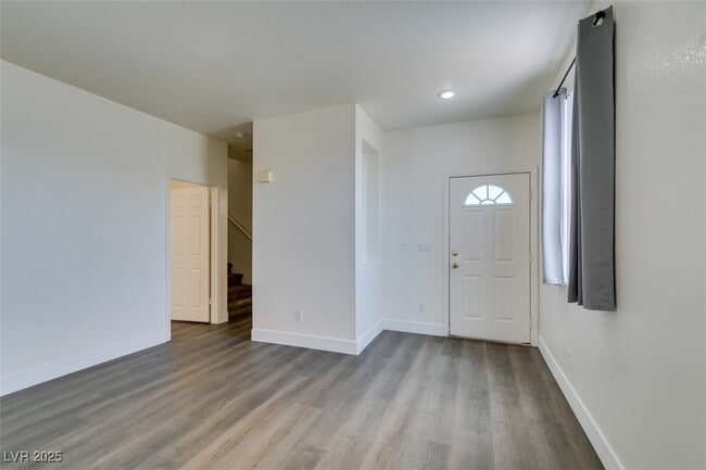 Building Photo - 10901 Napa Ridge Dr