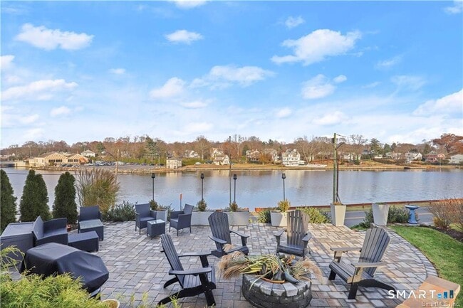 Building Photo - 69 Weed Ave