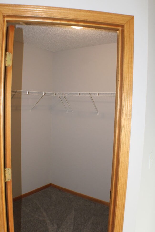 Building Photo - Adorable 2 Bed 2 Bath Duplex