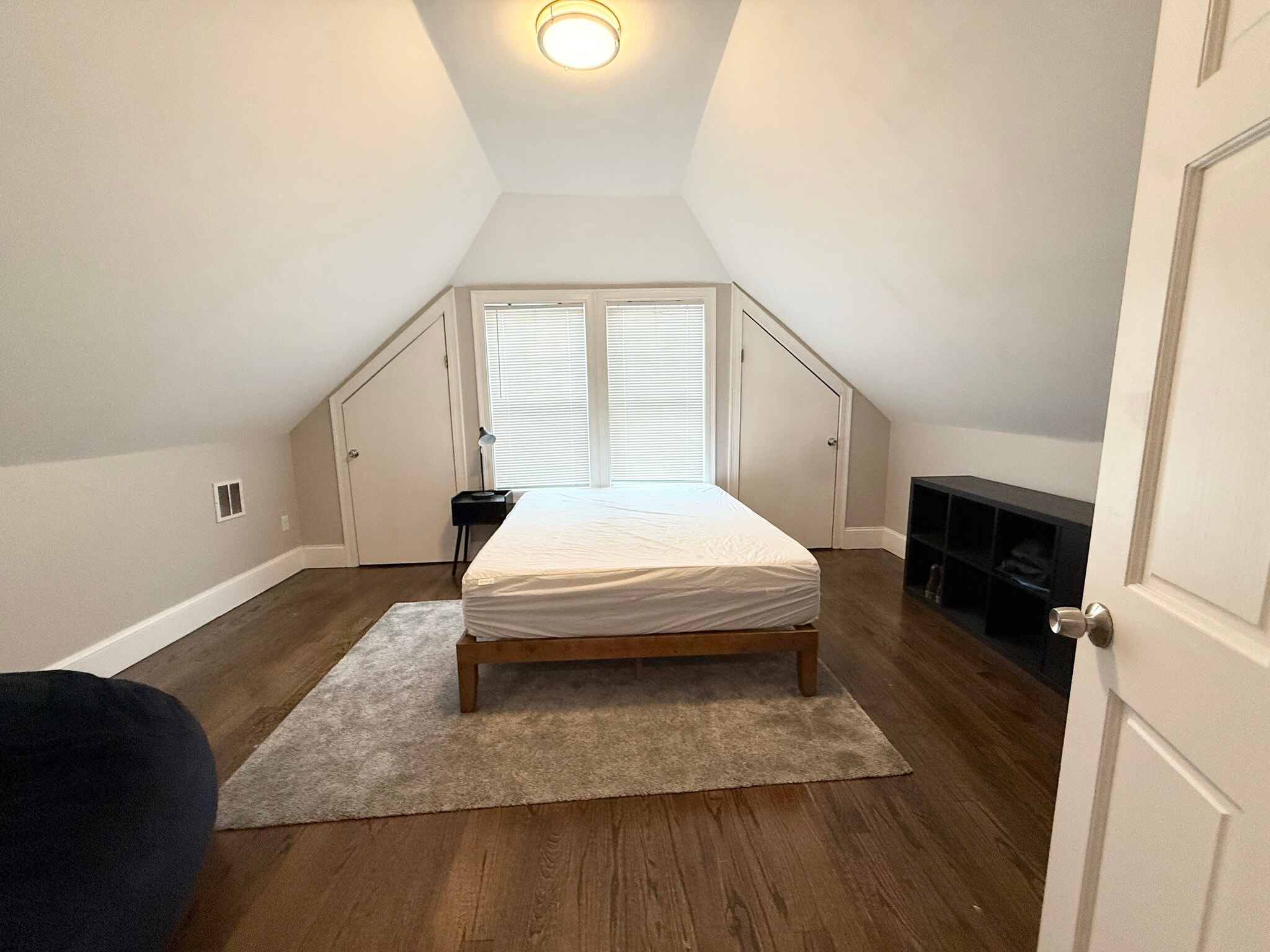 Building Photo - 91 Hillside St