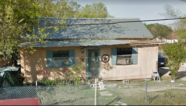 Primary Photo - 6110 Kasper St