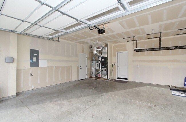 Building Photo - 3468 E Berghan St