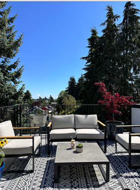 Building Photo - Modern 3-Bedroom End-Unit Townhome with Pr...