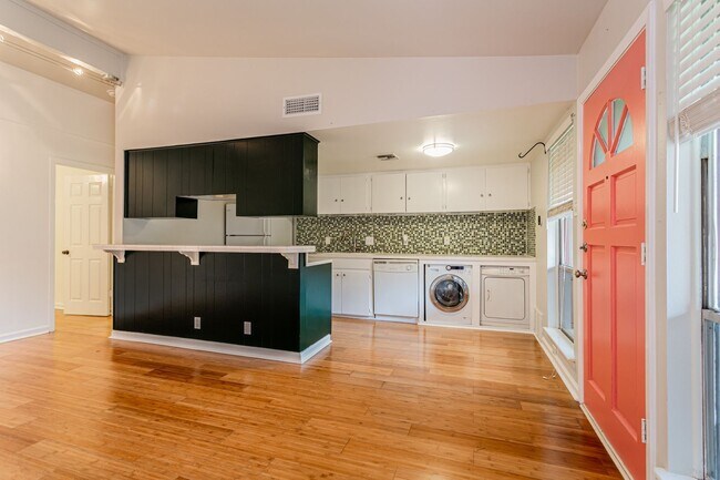 Building Photo - 5601 Woodrow Ave