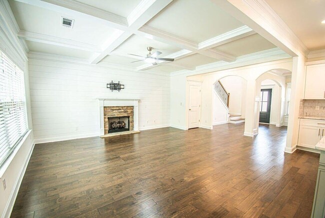 Building Photo - 1609 Lindley Ln