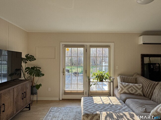 Building Photo - 15 Brookfield Dr