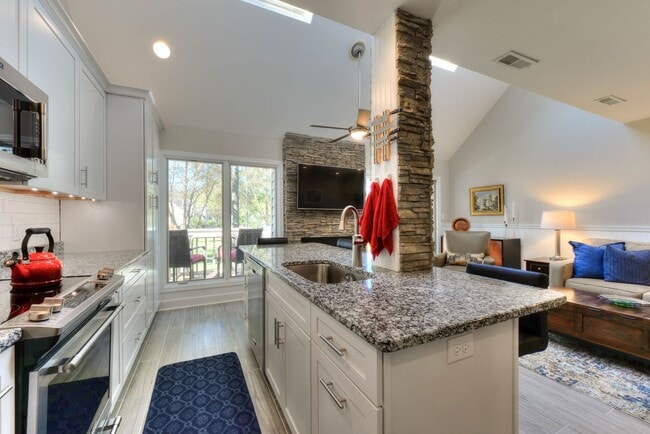 Building Photo - 2 BR, 2 BA Spring Lake Condo