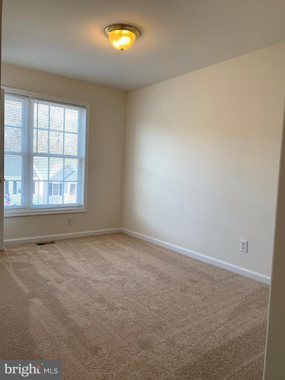 Building Photo - 23039 Sir Barton Ct