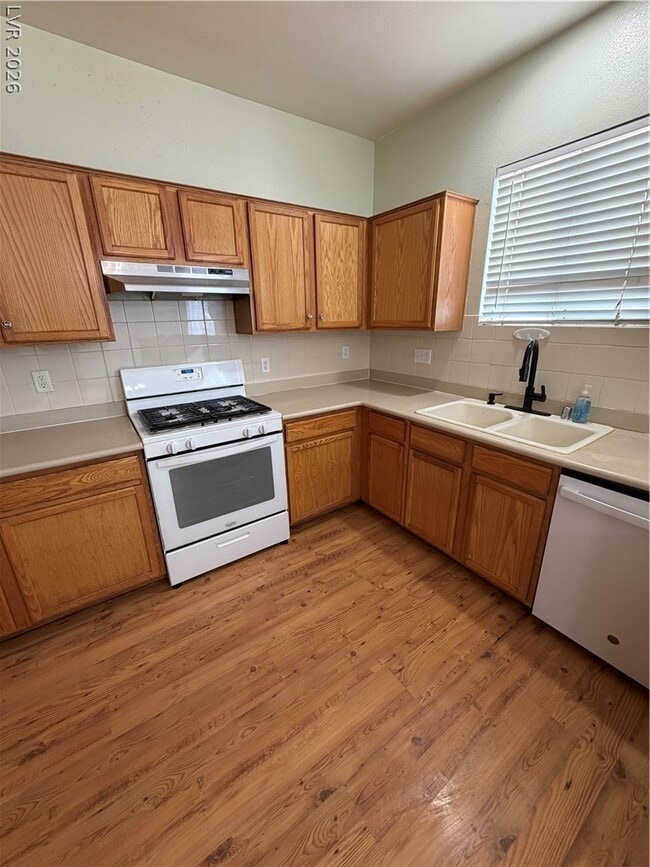 Building Photo - 3814 Kit Fox St