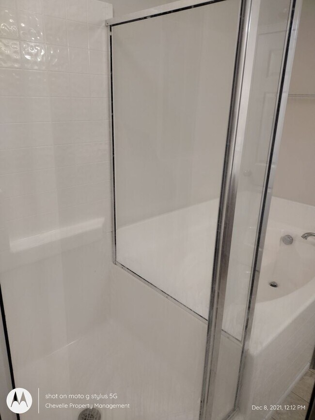 Building Photo - Beautiful 5 bedroom FOR RENT