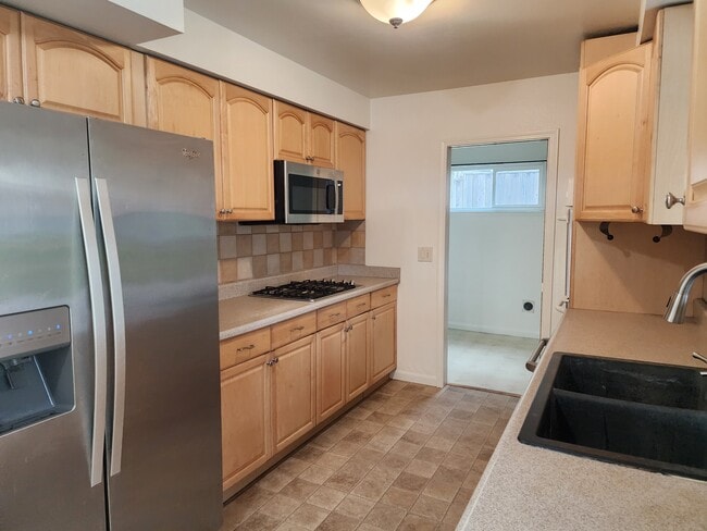 Building Photo - 17824 Pesante Rd