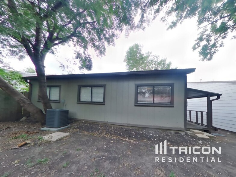 Building Photo - 4111 Sunrise Crest Dr