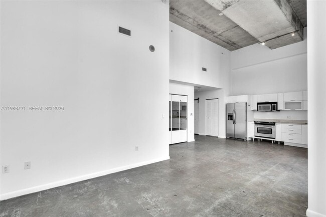 Building Photo - 133 NE 2nd Ave