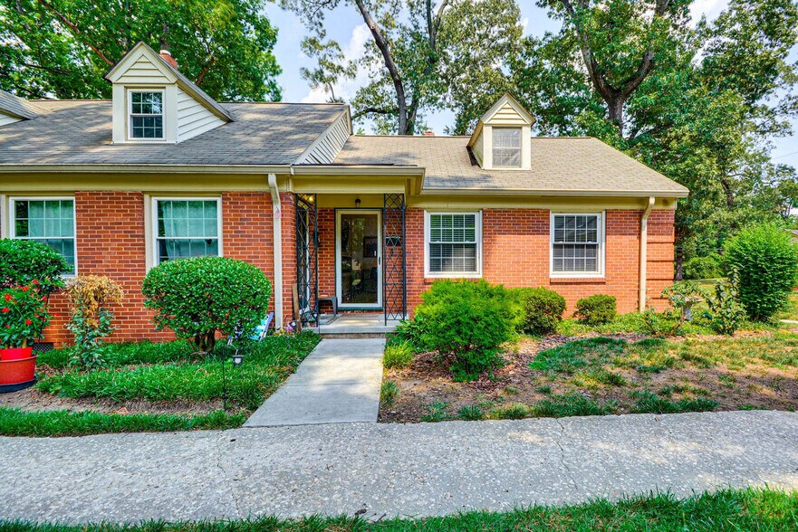 Building Photo - 1216 Pamlico Dr