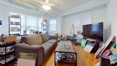 Building Photo - Large Lakeview Garden One Bedroom Includes...