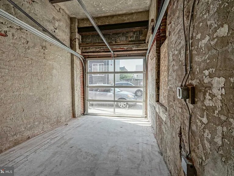 Building Photo - 1625 S 19th St