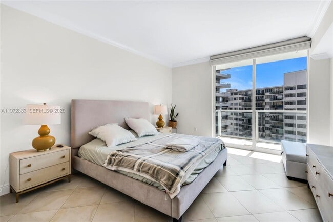 Building Photo - 218 SE 14th St