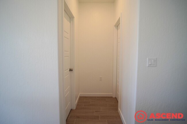 Building Photo - Stunning Home In Gossamer Grove!