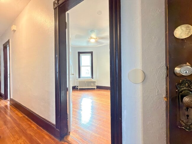 Building Photo - 18 Harold Park