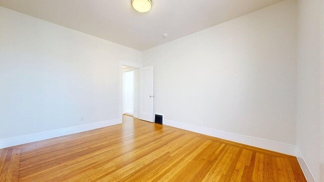 Building Photo - 1608 Balboa St