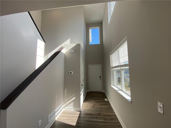 Building Photo - 206 Jean Avenue