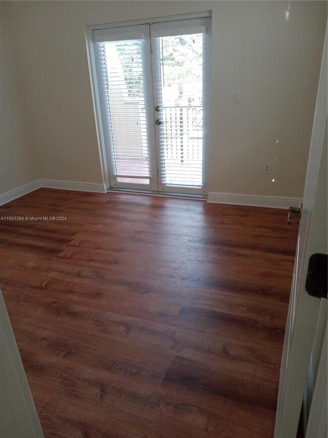 Building Photo - 3364 SW 28th Terrace