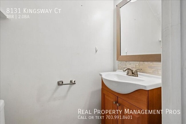 Building Photo - 8131 Kingsway Ct