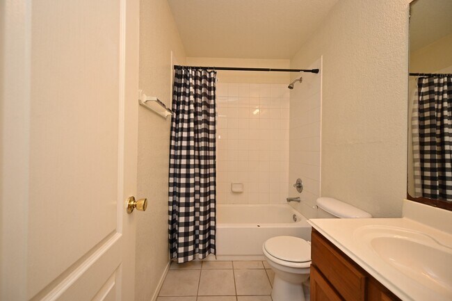 Building Photo - 12518 Sterlingstone Dr