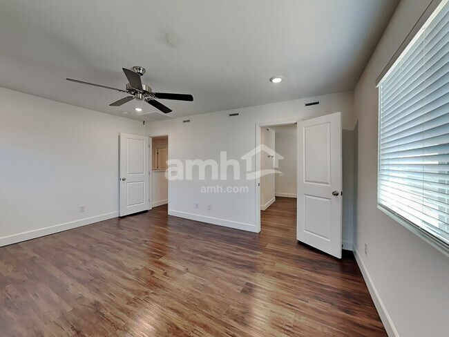 Building Photo - 4832 Blushing Star St