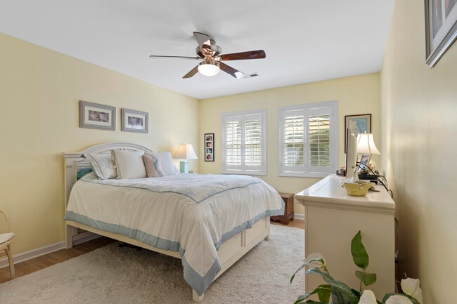 Building Photo - 504 Cedarwood Village