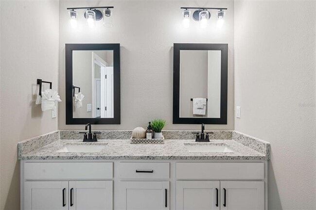 Building Photo - 7796 Somersworth Dr