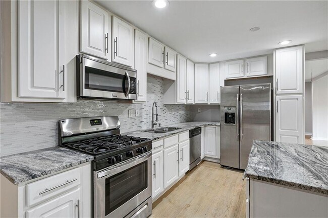 Building Photo - 3207 Bobbie Ln