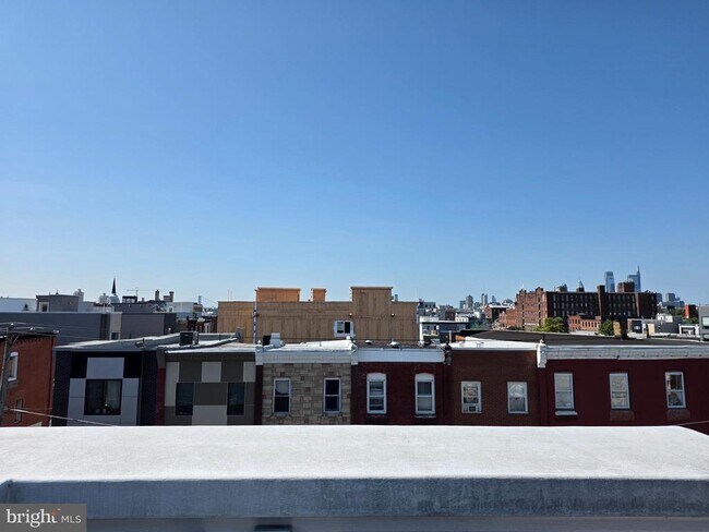 Building Photo - 417 W Berks St