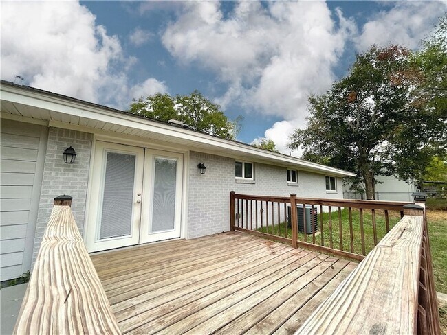 Building Photo - 1507 E 25th St