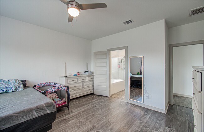 Building Photo - 22 Desert Spring Ln