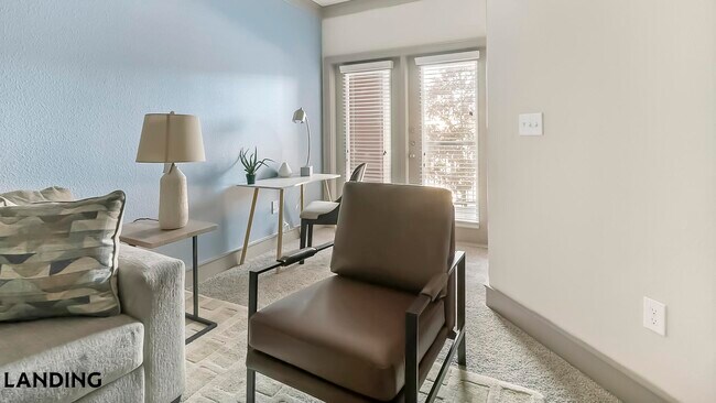 Building Photo - 18021 Kingsland Blvd