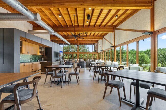 Building Photo - 432 Wolf Springs Rd