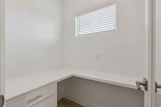 Building Photo - 17920 Anthem Blvd