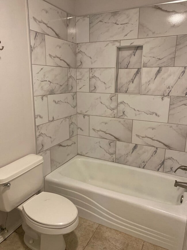 Building Photo - 7901 Albany Ave