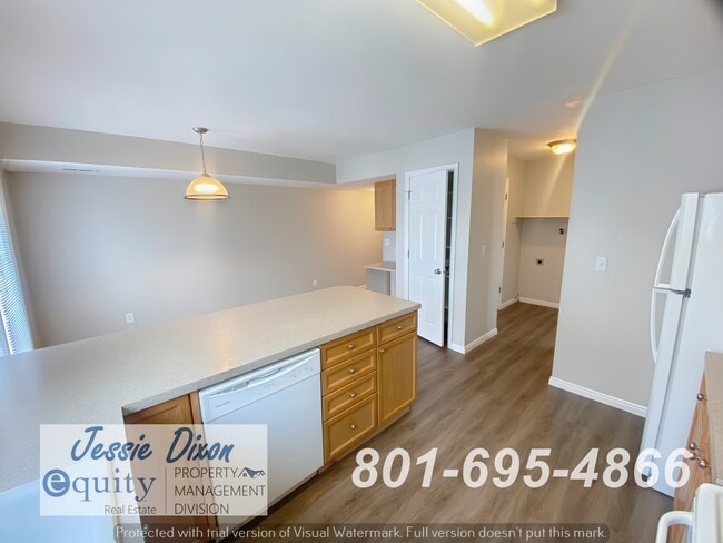 Building Photo - 2355 N 275 E