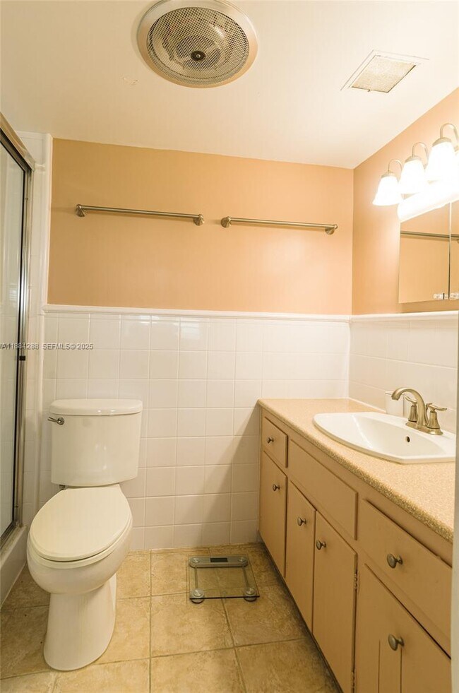 Building Photo - 1470 S Ocean Blvd