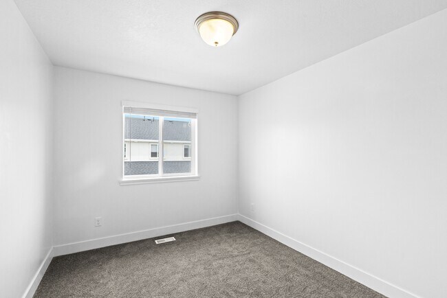 Building Photo - Harvest Cove Townhomes