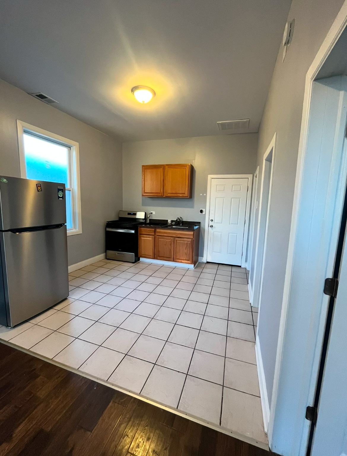 Building Photo - 5941 S Aberdeen St