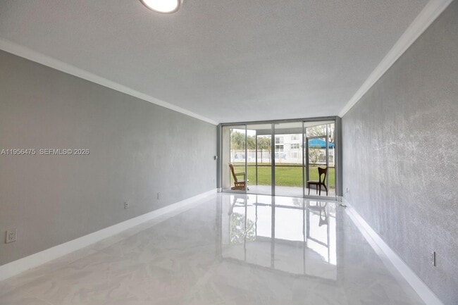 Building Photo - 1351 NE 191st St