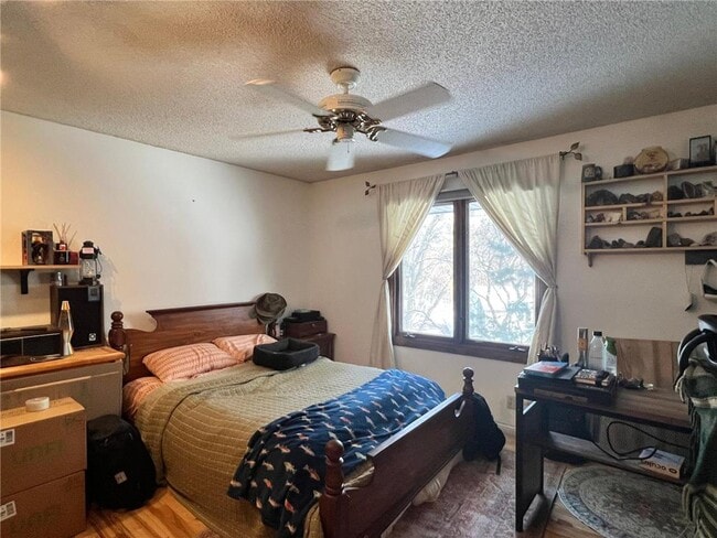 Building Photo - 520 Lake Summit Ct